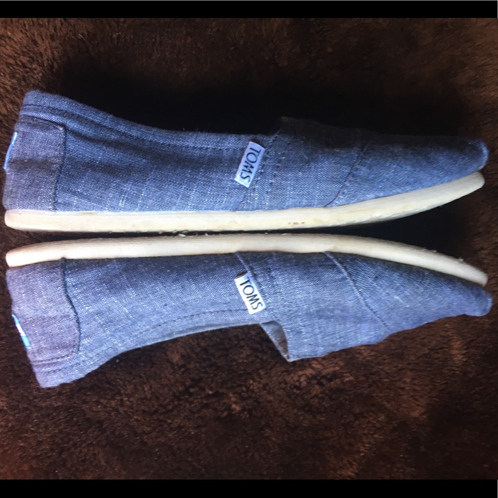 Toms - Picture 3 of 3